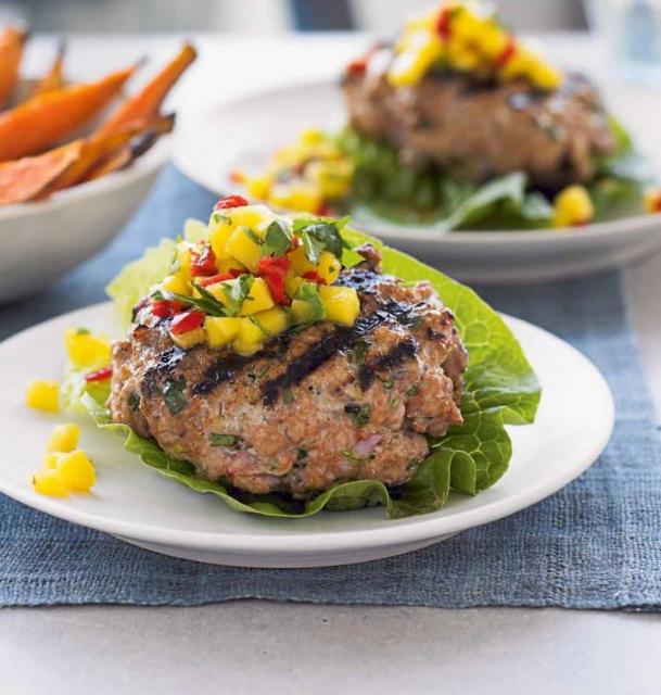 Gekruide burgers met salsa & …